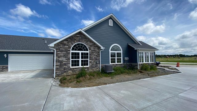 5602 Fountain Circle, Crown Point, IN 46307