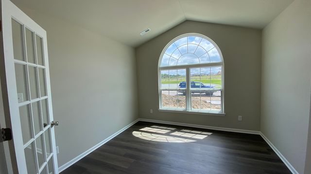 5602 Fountain Circle, Crown Point, IN 46307