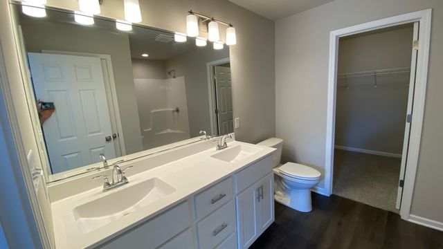 5602 Fountain Circle, Crown Point, IN 46307