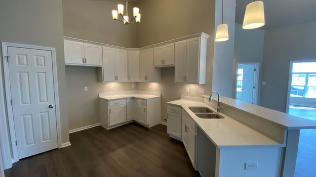 5602 Fountain Circle, Crown Point, IN 46307