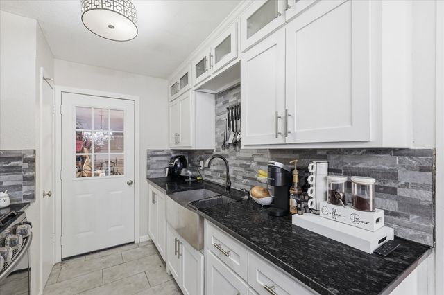 450 Price Drive, Lewisville, TX 75067