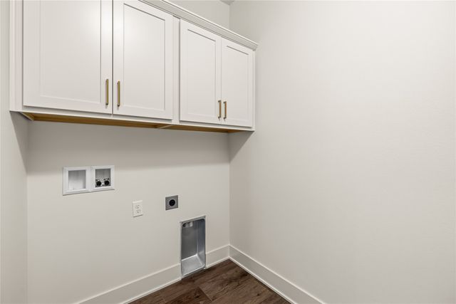 4668 180th Street, Urbandale, IA 50323