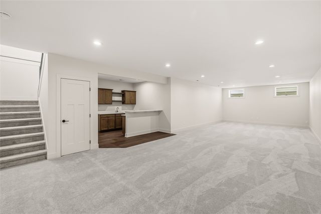 4668 180th Street, Urbandale, IA 50323