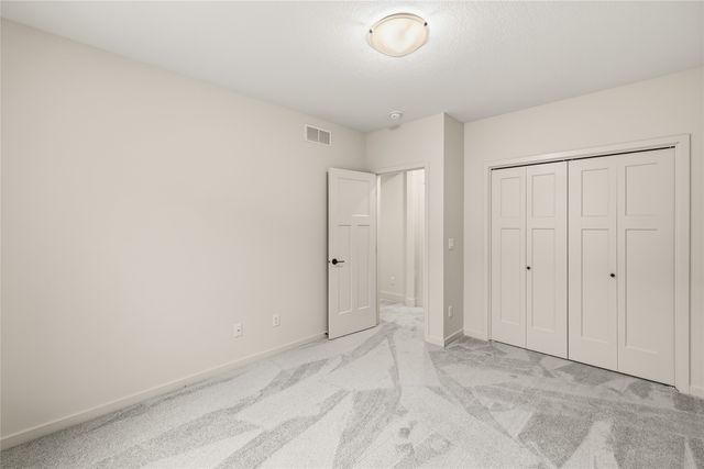 4668 180th Street, Urbandale, IA 50323