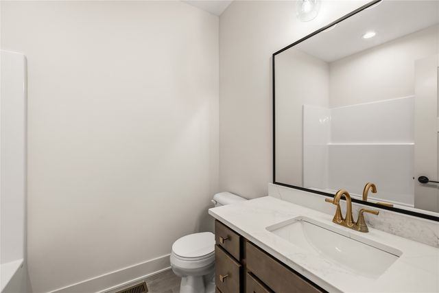 4668 180th Street, Urbandale, IA 50323