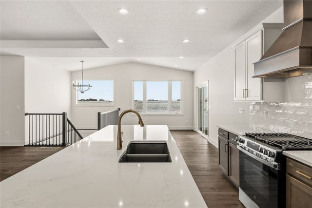 4668 180th Street, Urbandale, IA 50323