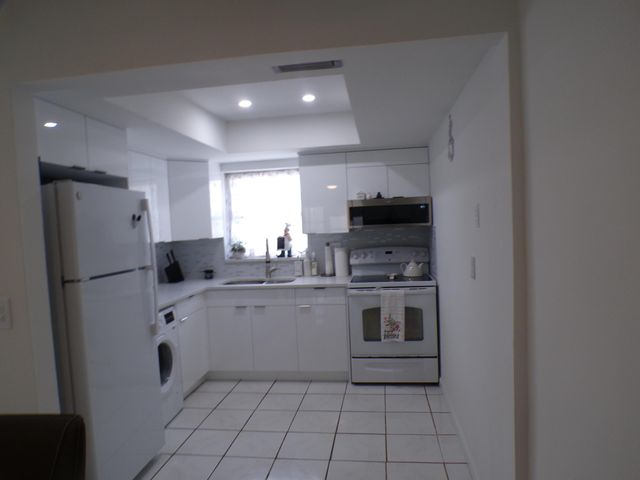 2965 Crosley Drive W B, West Palm Beach, FL 33415