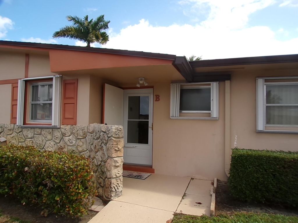 2965 Crosley Drive W B, West Palm Beach, FL 33415