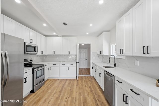 6918 PARK Circle, Jacksonville, FL 32208