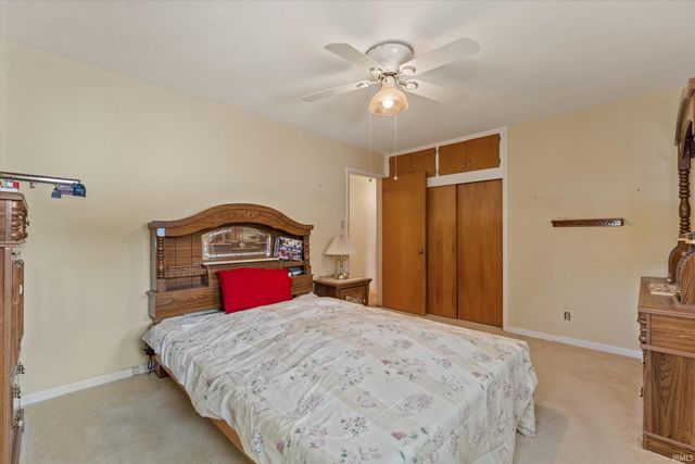 28997 Oak Grove Drive, Elkhart, IN 46514