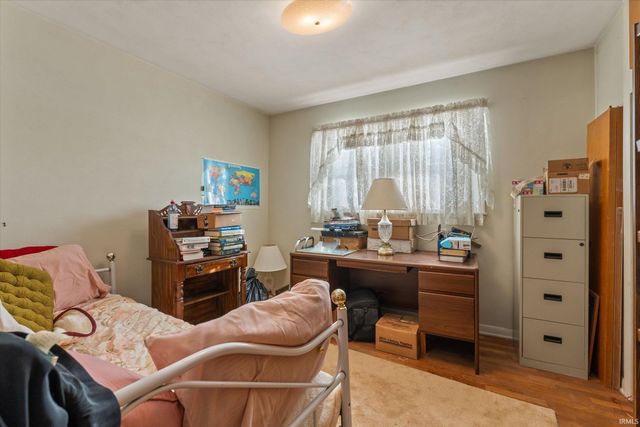 28997 Oak Grove Drive, Elkhart, IN 46514