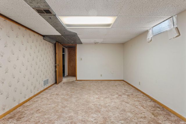 28997 Oak Grove Drive, Elkhart, IN 46514