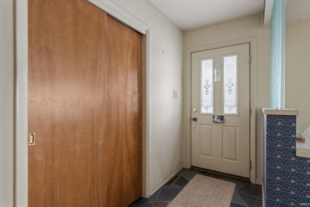 28997 Oak Grove Drive, Elkhart, IN 46514