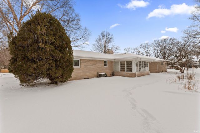 28997 Oak Grove Drive, Elkhart, IN 46514