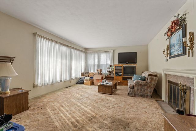 28997 Oak Grove Drive, Elkhart, IN 46514