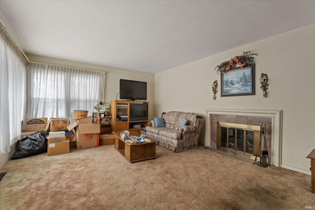 28997 Oak Grove Drive, Elkhart, IN 46514