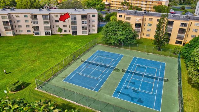 9300 SW 8th Street 303, Boca Raton, FL 33428