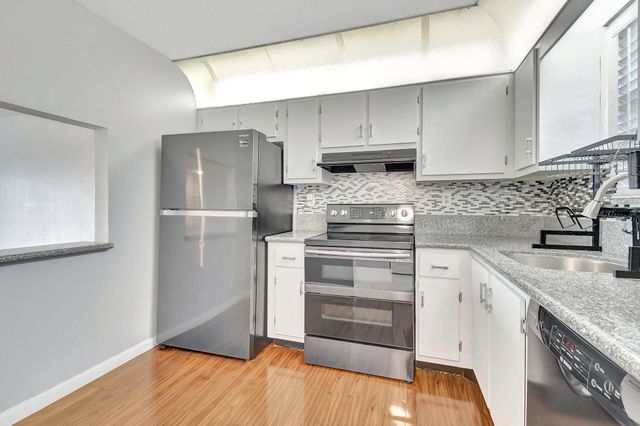 9300 SW 8th Street 303, Boca Raton, FL 33428