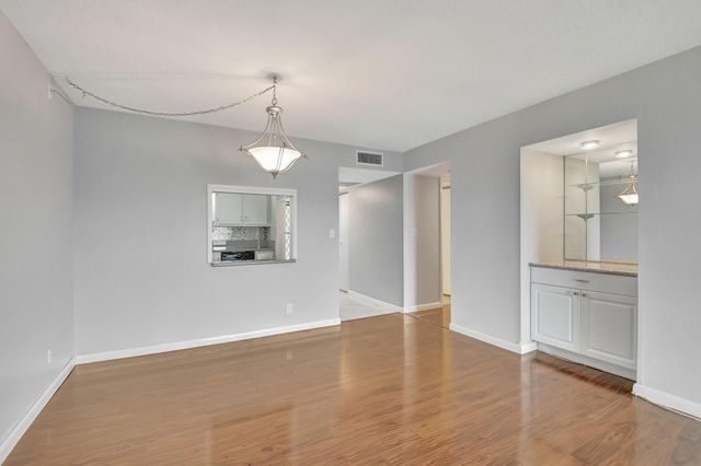 9300 SW 8th Street 303, Boca Raton, FL 33428