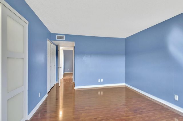 9300 SW 8th Street 303, Boca Raton, FL 33428