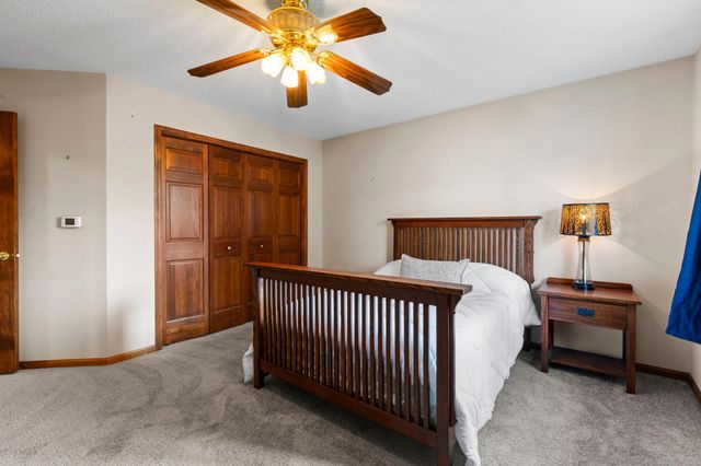1528 Homestead Street, Shakopee, MN 55379