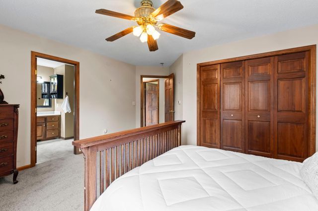 1528 Homestead Street, Shakopee, MN 55379