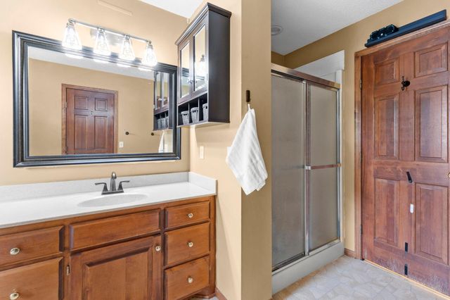 1528 Homestead Street, Shakopee, MN 55379