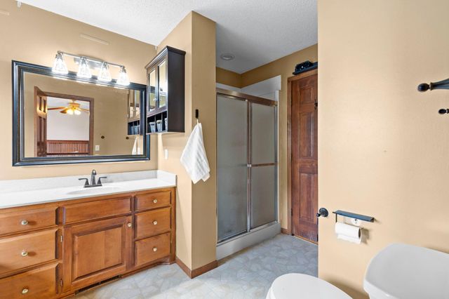 1528 Homestead Street, Shakopee, MN 55379