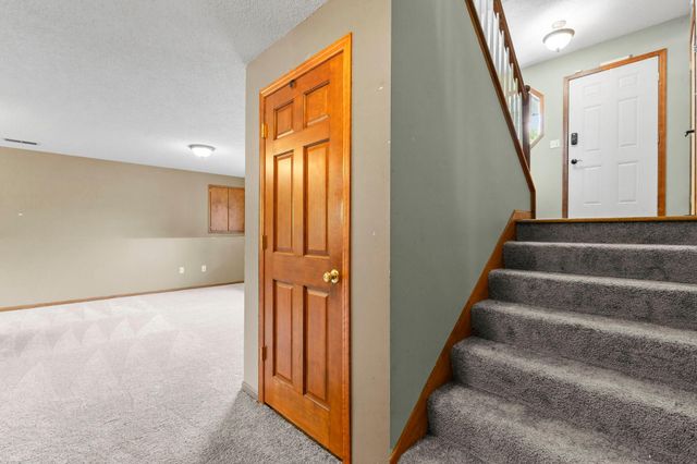 1528 Homestead Street, Shakopee, MN 55379