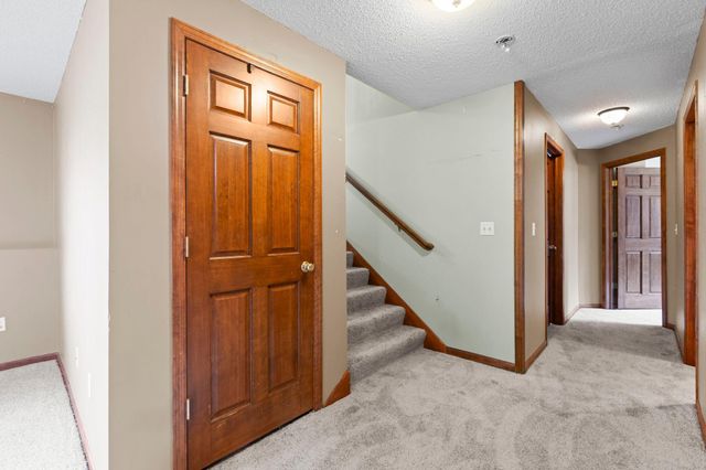 1528 Homestead Street, Shakopee, MN 55379
