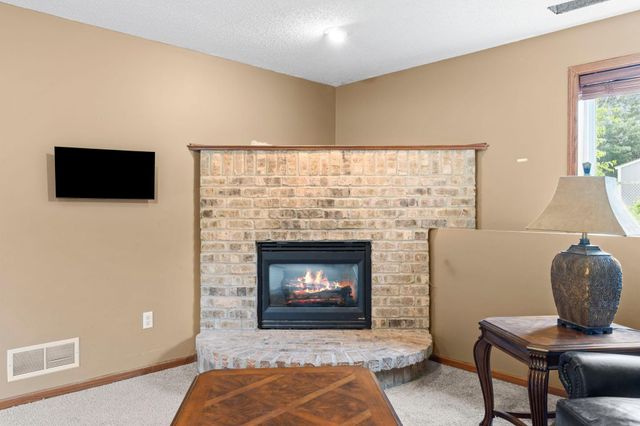 1528 Homestead Street, Shakopee, MN 55379