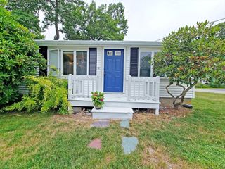 15 Fir St, Wareham, MA 02571