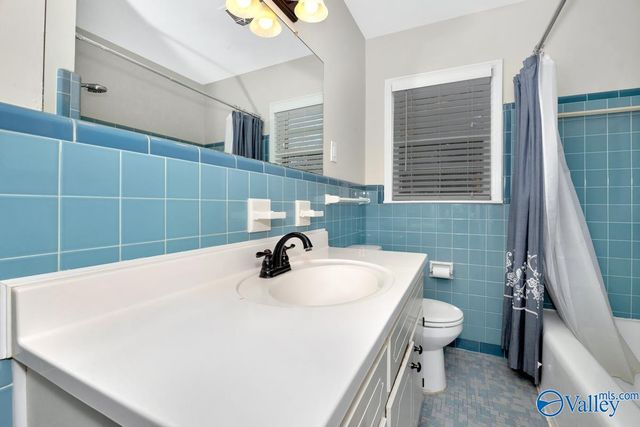 2511 Andrew Jackson Way NE, Huntsville, AL 35811