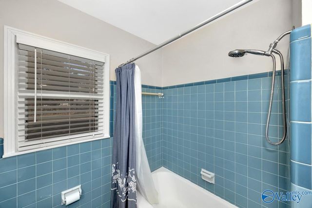 2511 Andrew Jackson Way NE, Huntsville, AL 35811