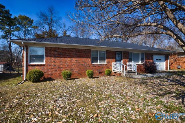 2511 Andrew Jackson Way NE, Huntsville, AL 35811