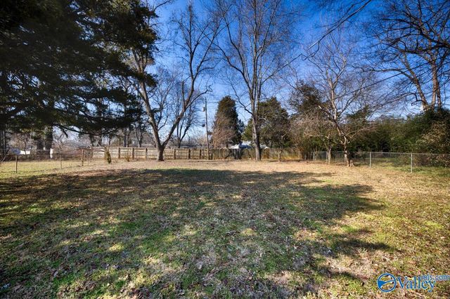 2511 Andrew Jackson Way NE, Huntsville, AL 35811