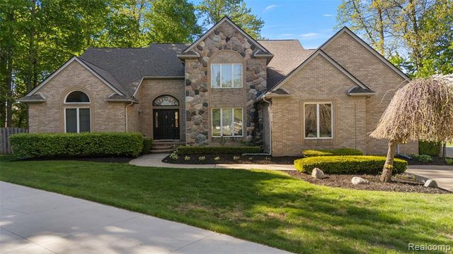 17840 Christine Boulevard, Clinton Township, MI 48038
