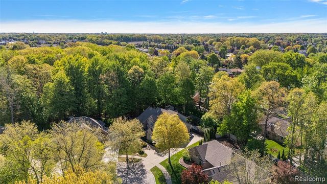 17840 Christine Boulevard, Clinton Township, MI 48038