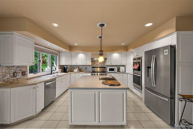 17840 Christine Boulevard, Clinton Township, MI 48038