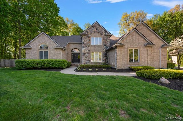 17840 Christine Boulevard, Clinton Township, MI 48038