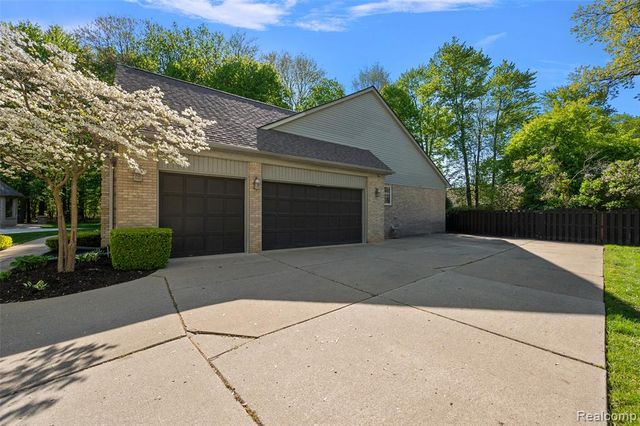 17840 Christine Boulevard, Clinton Township, MI 48038