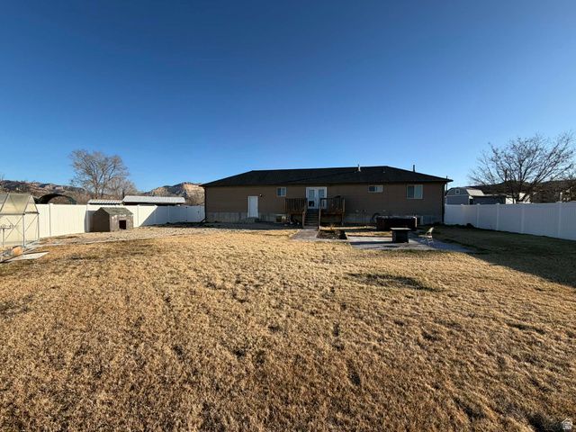 2095 W 4100 N, Spring Glen, UT 84526