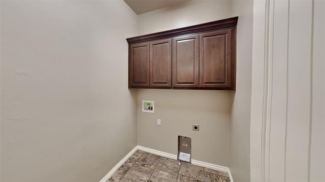 13625 Cobblestone Road, Oklahoma City, OK 73142