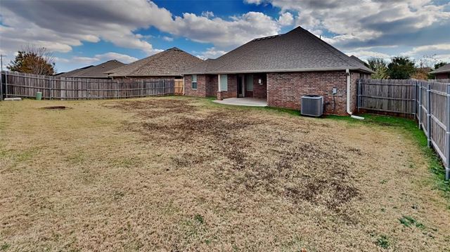 13625 Cobblestone Road, Oklahoma City, OK 73142