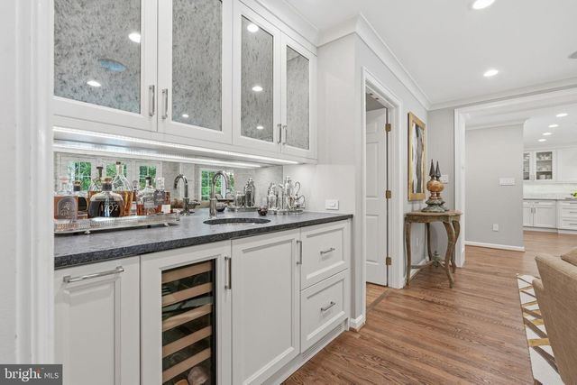 8020 RIVER FALLS DR, Potomac, MD 20854