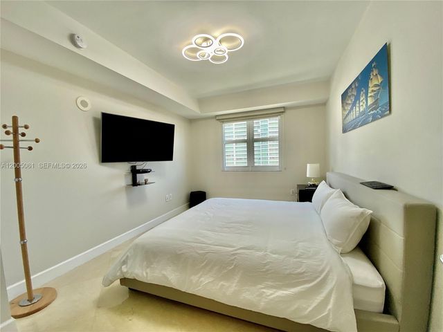 19900 E Country Club Dr 1220, Aventura, FL 33180