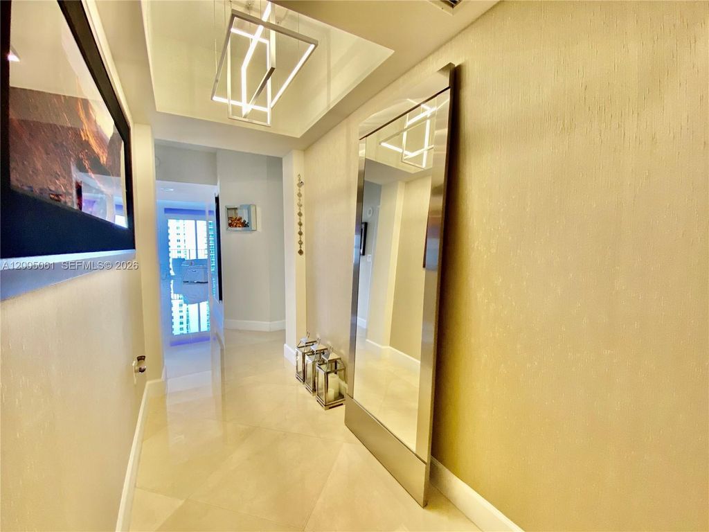 19900 E Country Club Dr 1220, Aventura, FL 33180