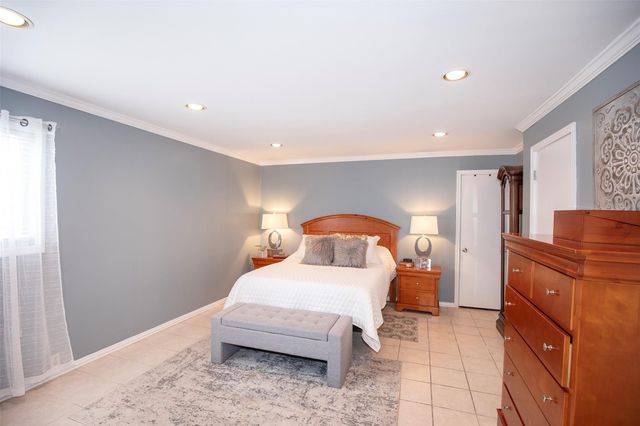 2101 Fountain View Drive 80, Houston, TX 77057