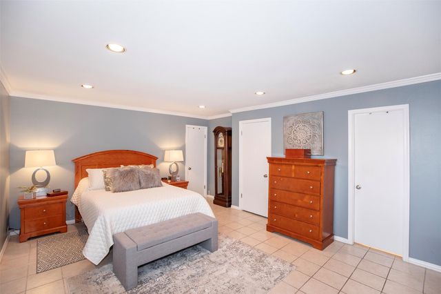 2101 Fountain View Drive 80, Houston, TX 77057