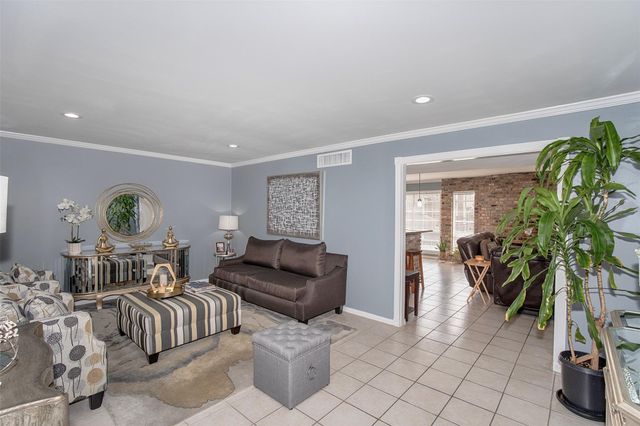 2101 Fountain View Drive 80, Houston, TX 77057